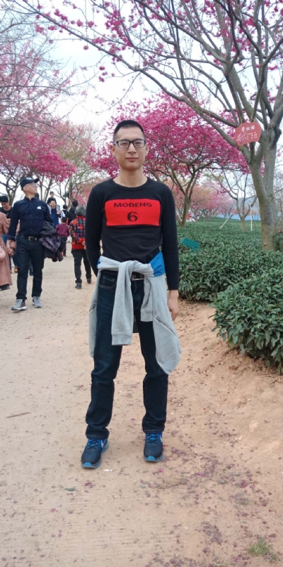 小梁的第二张照片--惠安征婚网