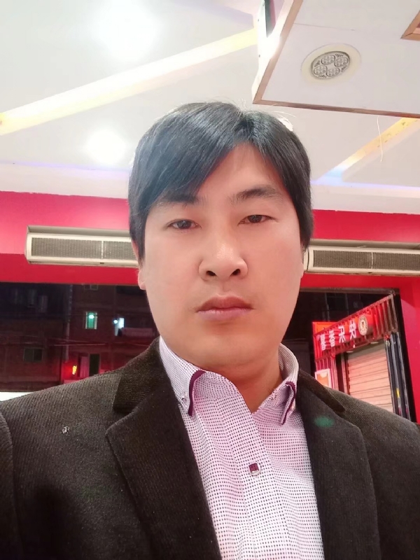 奔跑的第二张照片--惠安征婚网