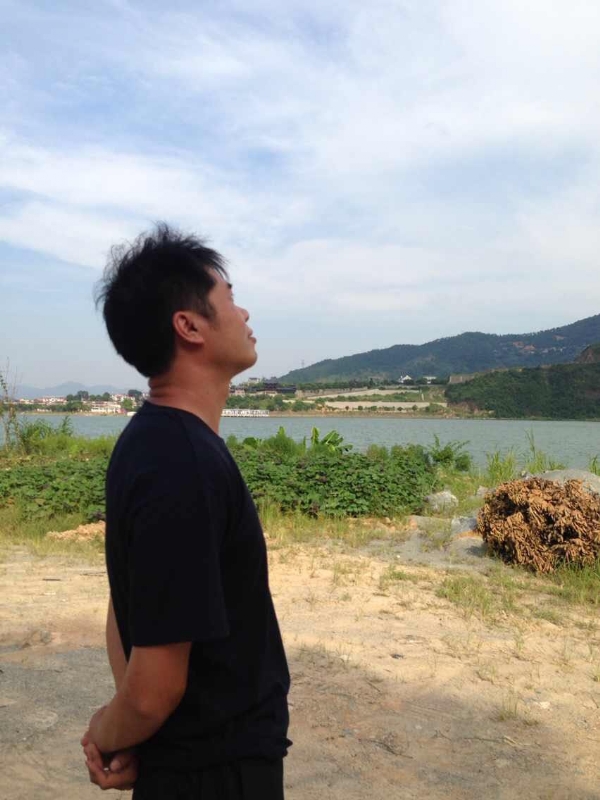 雾里看花的第一张照片--惠安征婚网