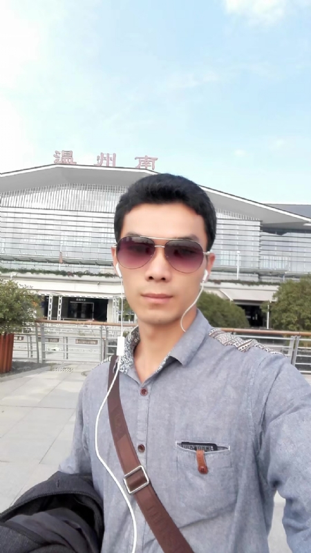 错把真心喂了狗的第三张照片--惠安征婚网