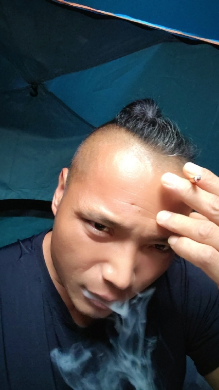 伯爵的第四张照片--惠安征婚网