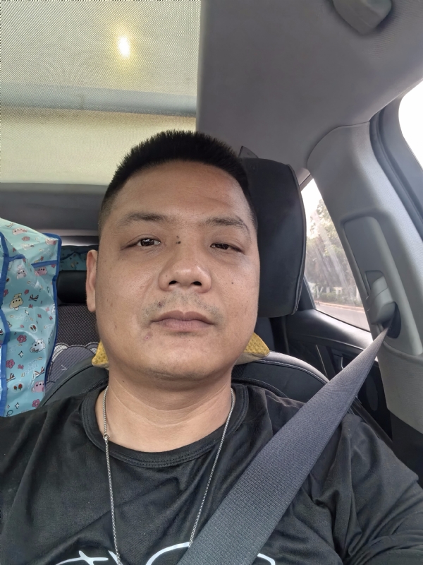 卖电池的大叔的第一张照片--惠安征婚网